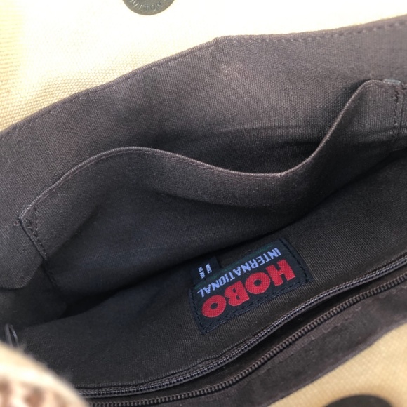 HOBO Straw Bag with Cross Over Leather Strap (HOBO Storage Bag Included) - Picture 7 of 15